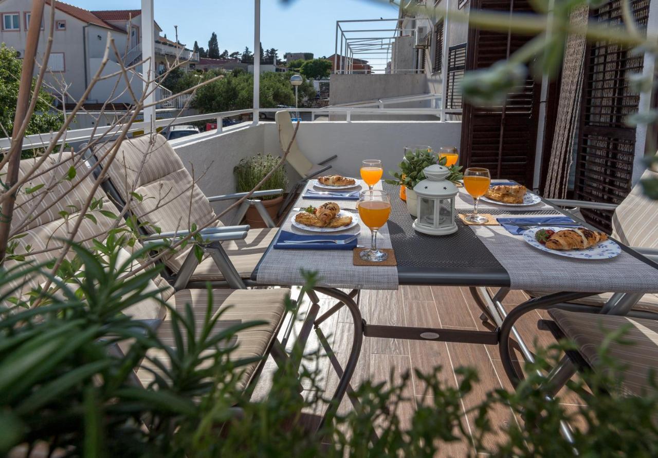 흐바르 So Hvar So Good! Spacious With Terrace 아파트 외부 사진